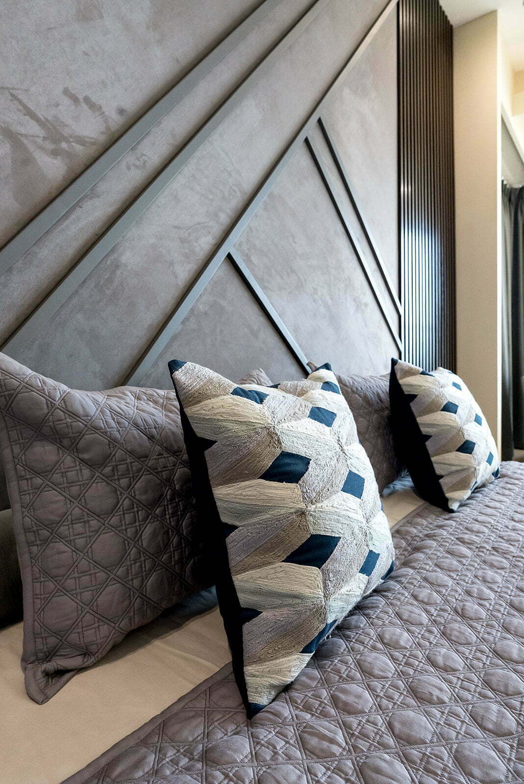 BLISS DARK GREY QUILTED COTTON SATIN BEDSPREAD SET