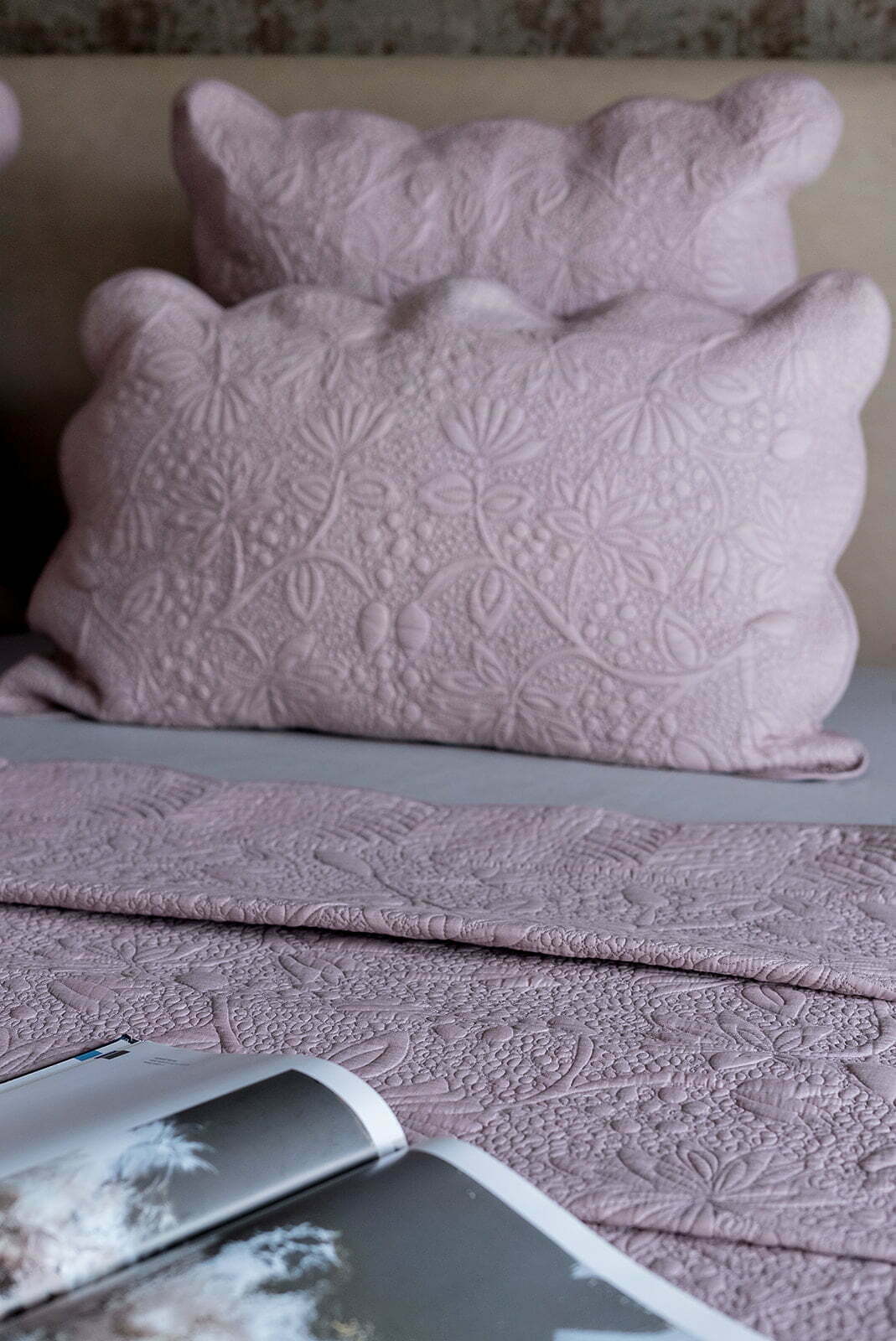 DANCING LOTUS DUSTY PINK COTTON BEDSPREAD SET