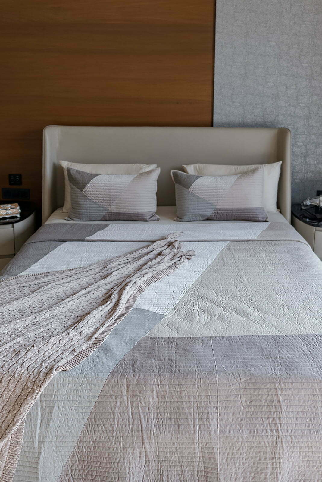 GLEE MULTI FABRIC PATCH BEDSPREAD SET