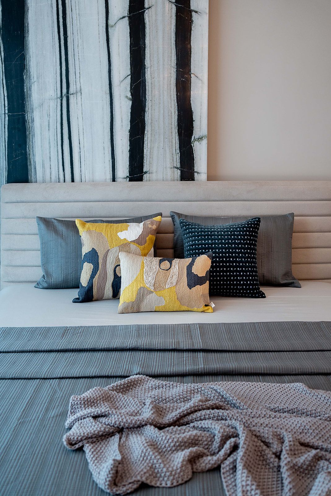 OLAF GREY CHUNKY THROW