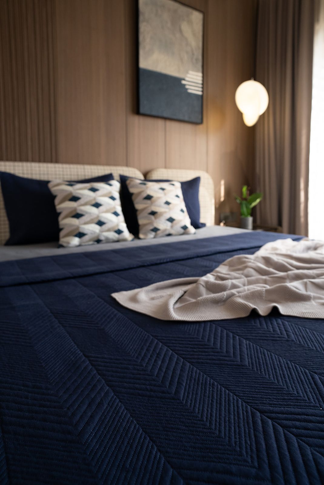 New Climb Navy Blue Bedspread Set